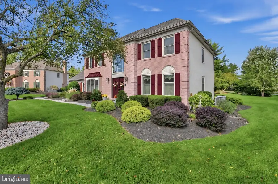 700 Fox Hollow Dr, Yardley, PA 19067 - #2