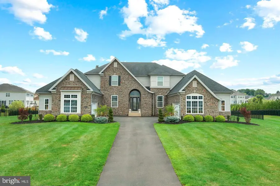 4 Shady Pines Dr, Ivyland, PA 18974 - #2
