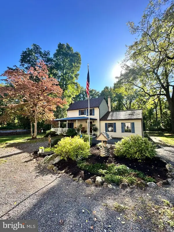 1915 Old Bethlehem Pike, SELLERSVILLE, PA 18960