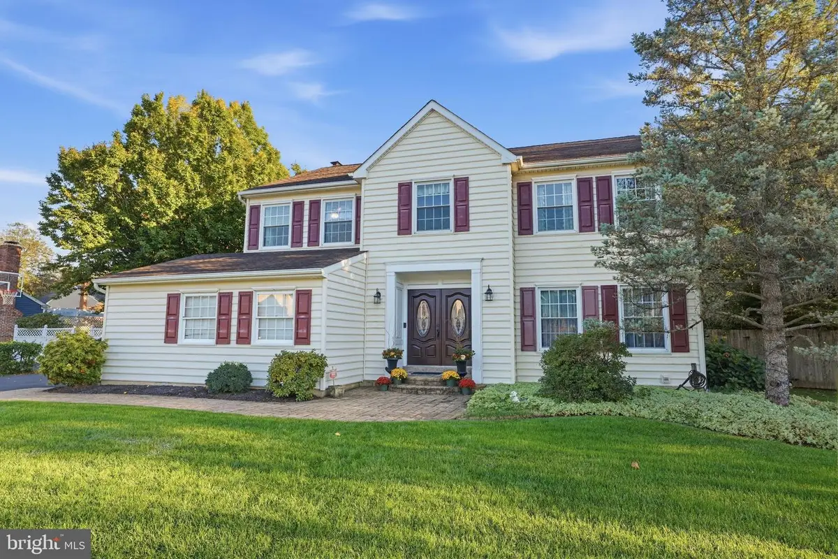 2093 E Wellington Rd, Newtown, PA 18940 - #1