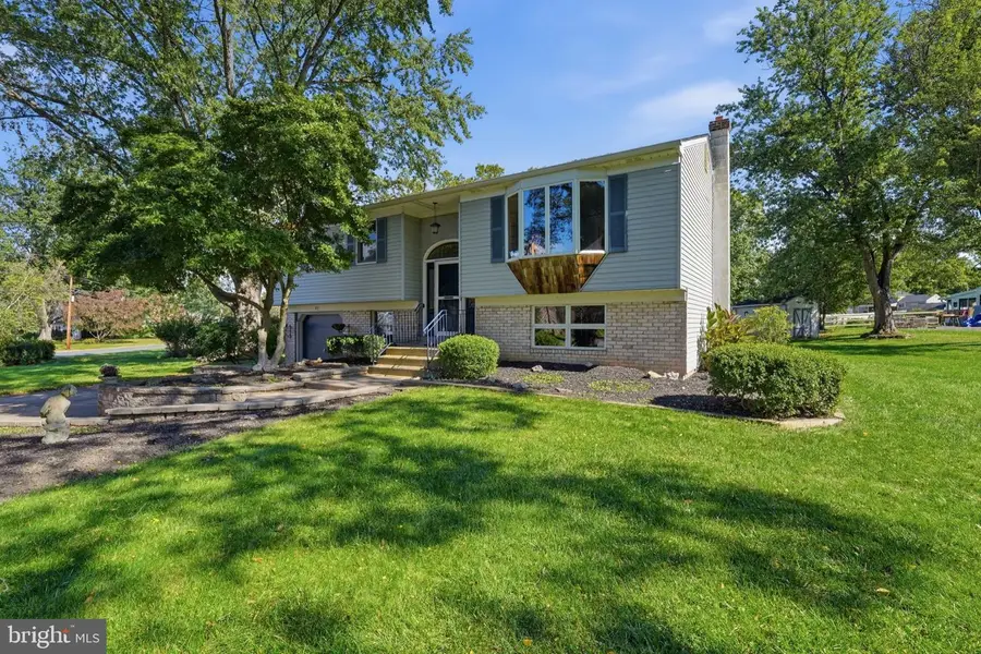 82 Pawnee Rd, Doylestown, PA 18901 - #2