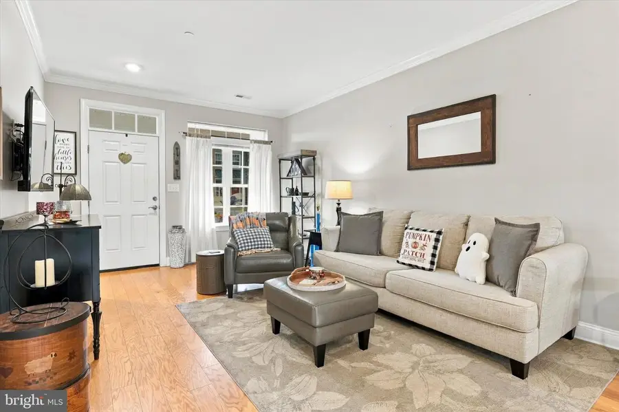 16708 River View Cir, Bristol, PA 19007 - #2