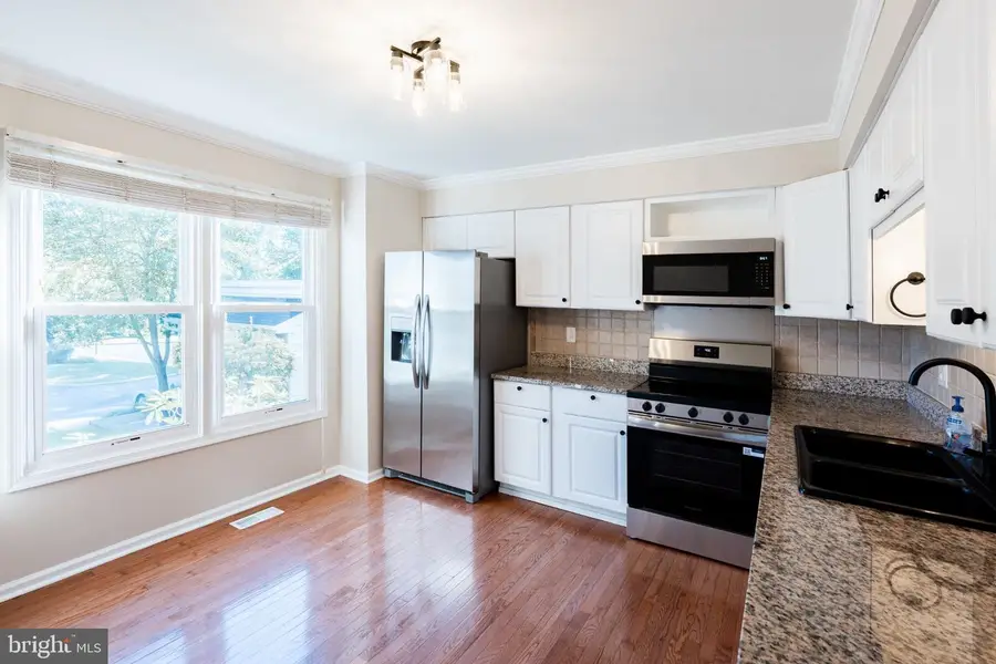 102 Solway Cir, Chalfont, PA 18914 - #3