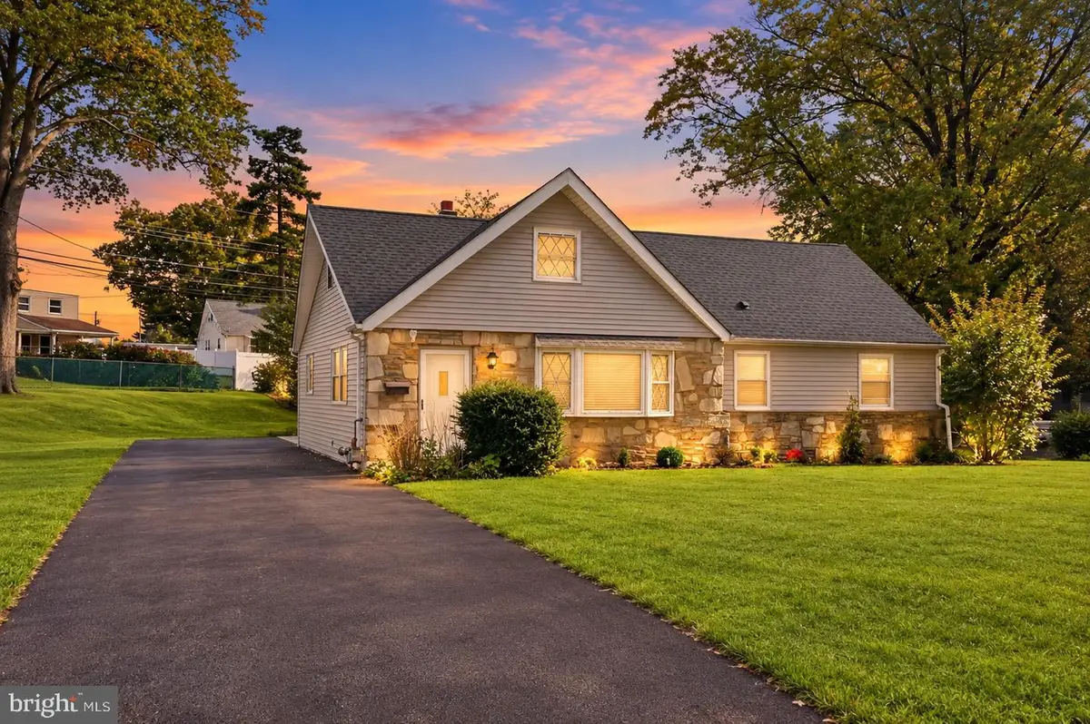 381 Hardman Ln, Warminster, PA 18974 - #1