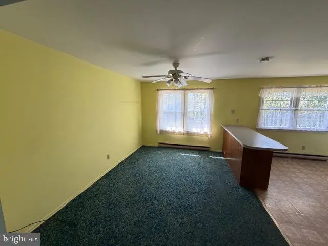 614 Keystone Dr, Sellersville, PA 18960 - #3