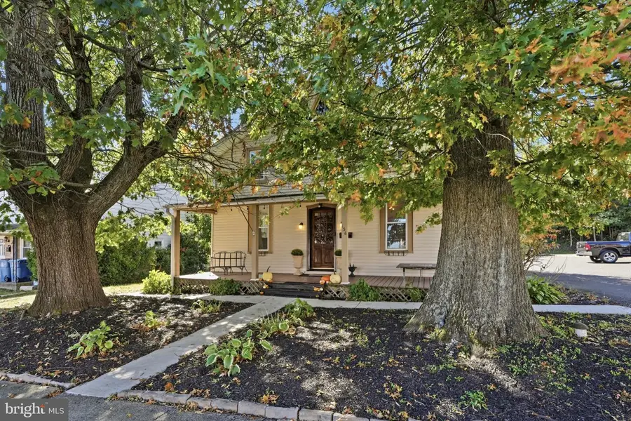 136 N Branch St, Sellersville, PA 18960 - #2