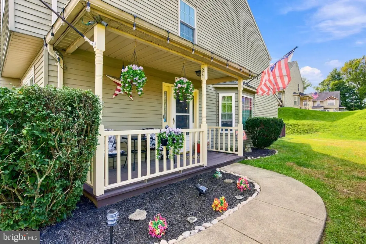 24 Pebble Ct, Southampton, PA 18966 - #1