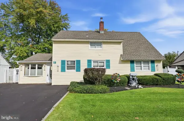 15 Ruby Ln, LEVITTOWN, PA 19055