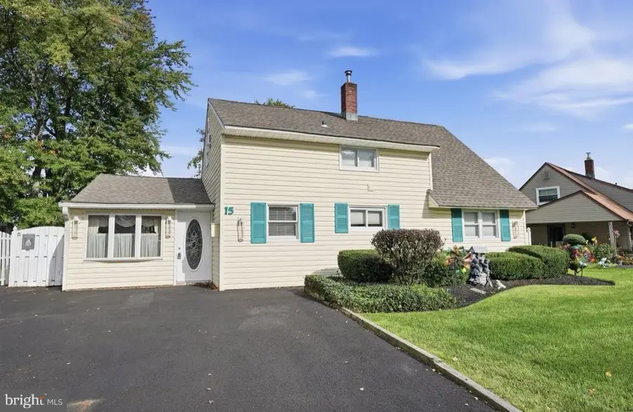 15 Ruby Ln, Levittown, PA 19055 - #2
