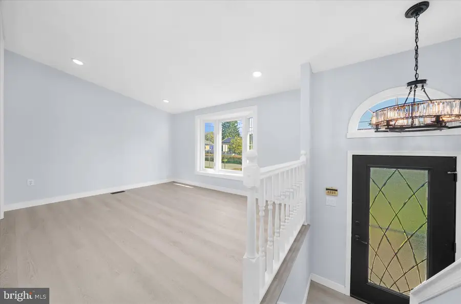 820 Walnut Ave, Bensalem, PA 19020 - #2