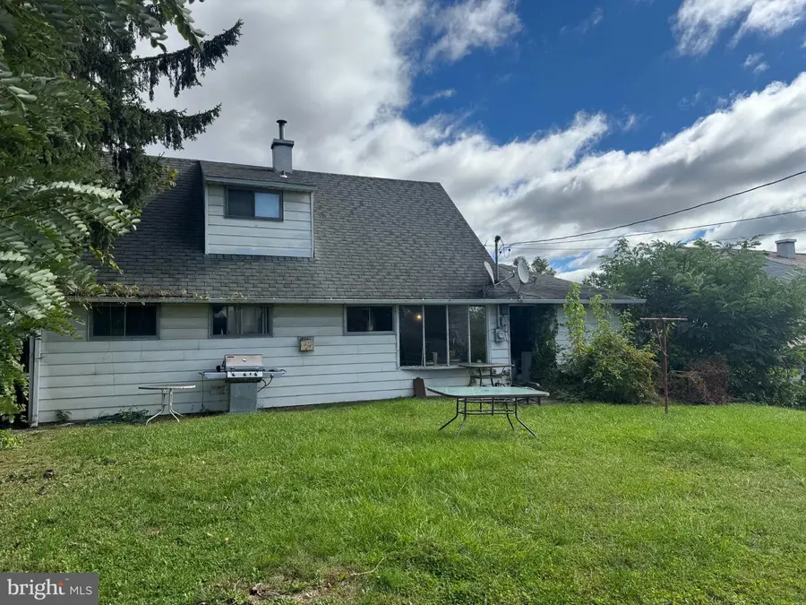 115 Vermont Ln, Levittown, PA 19054 - #2