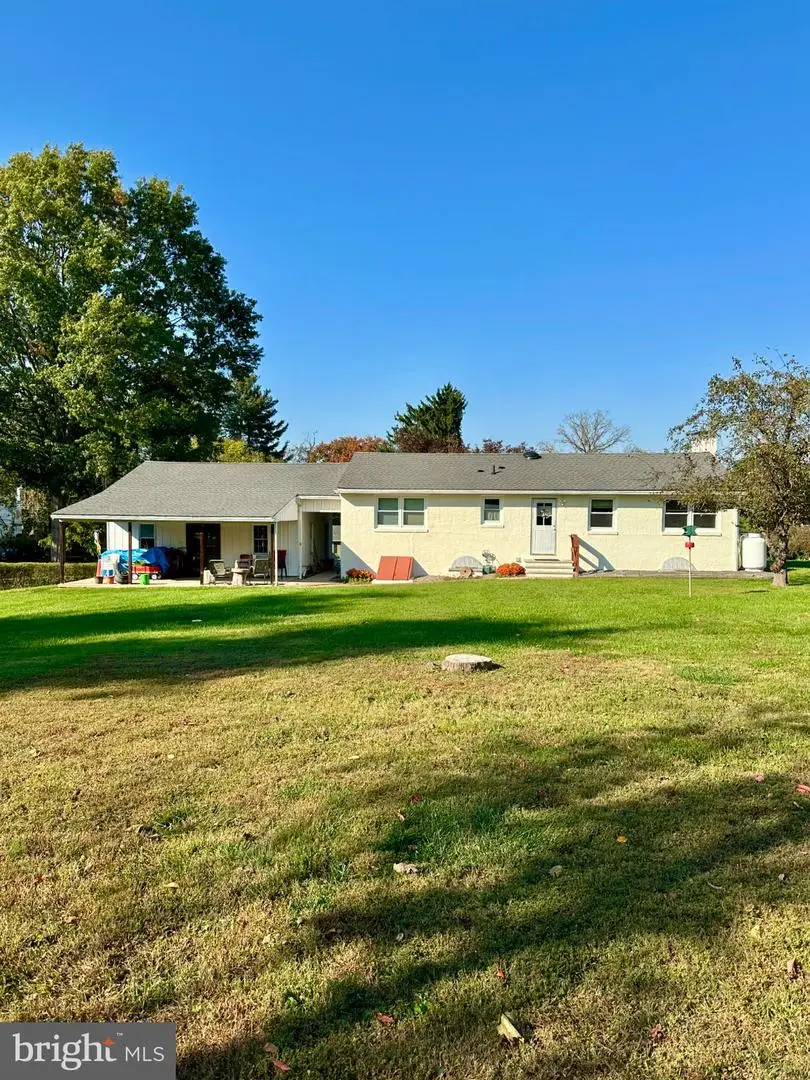 73 Sunset Dr, New Hope, PA 18938 - #2