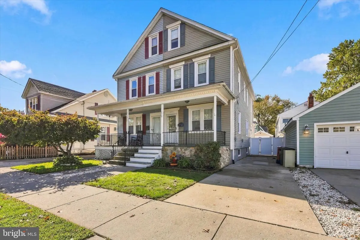 270 Monroe St, Bristol, PA 19007 - #1