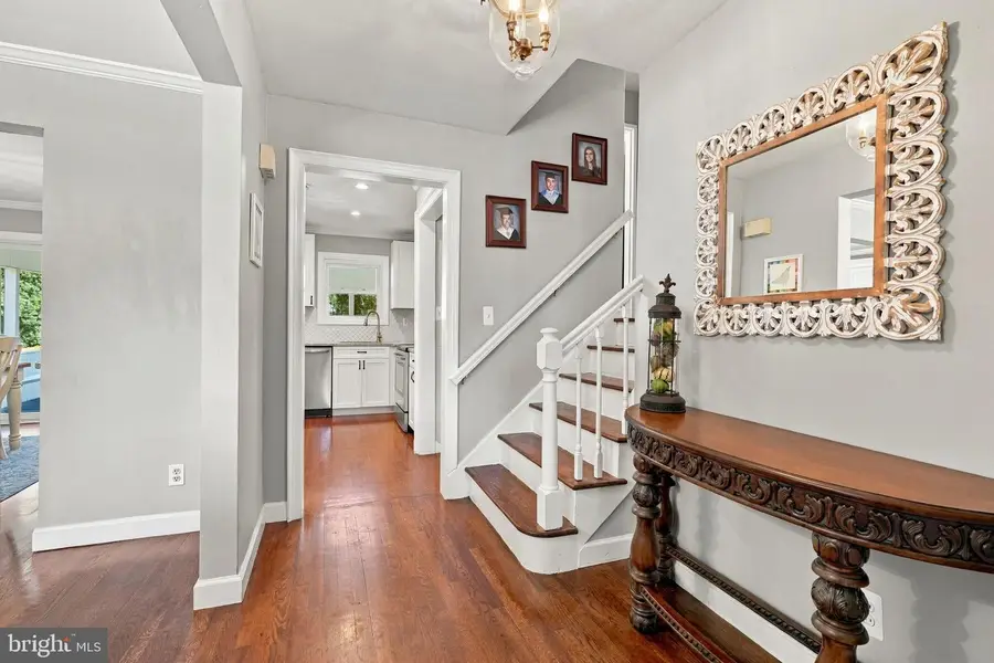 18 Oakdale Blvd, Yardley, PA 19067 - #2
