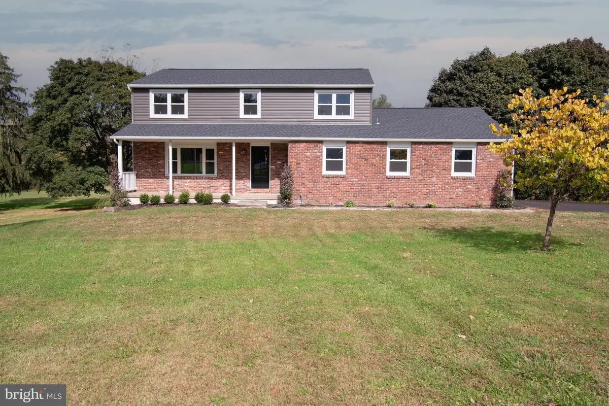 728 E Creamery Rd, Perkasie, PA 18944 - #1
