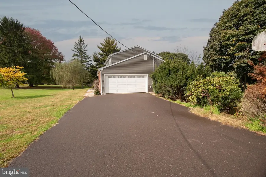 728 E Creamery Rd, Perkasie, PA 18944 - #3