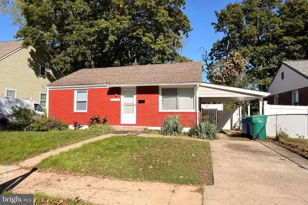 2213 Liberator St, LEVITTOWN, PA 19057
