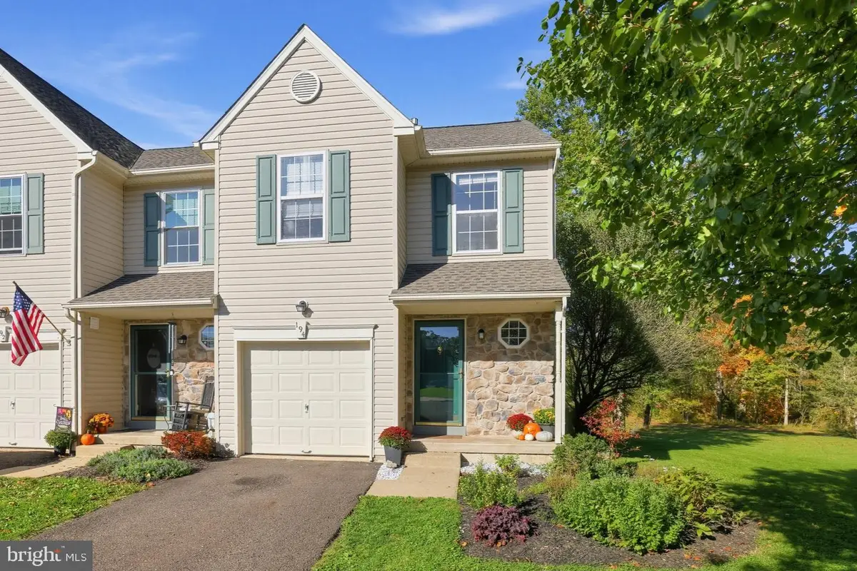 194 Strawberry Ln, Perkasie, PA 18944 - #1