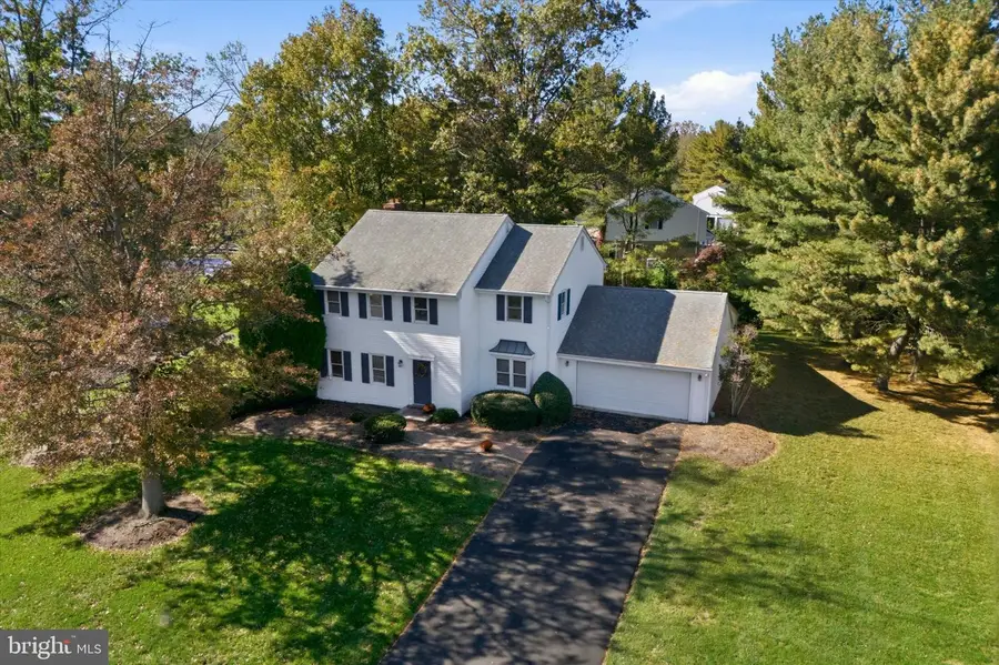 18 Averstone Dr E #e, Washington Crossing, PA 18977 - #3
