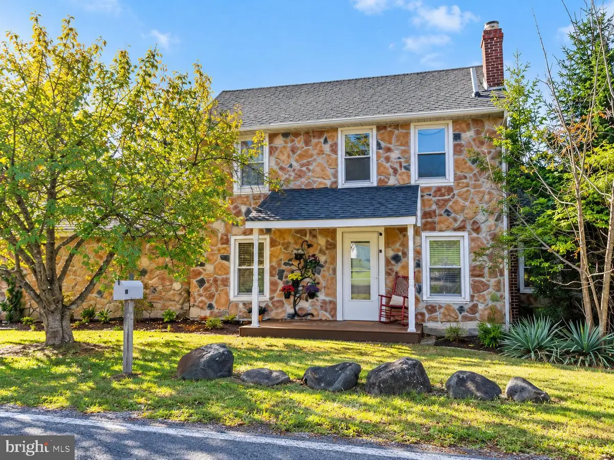 570 E Cherry Rd, Quakertown, PA 18951 - #1