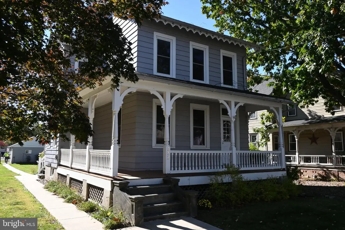322 Juniper St, Quakertown, PA 18951 - #1