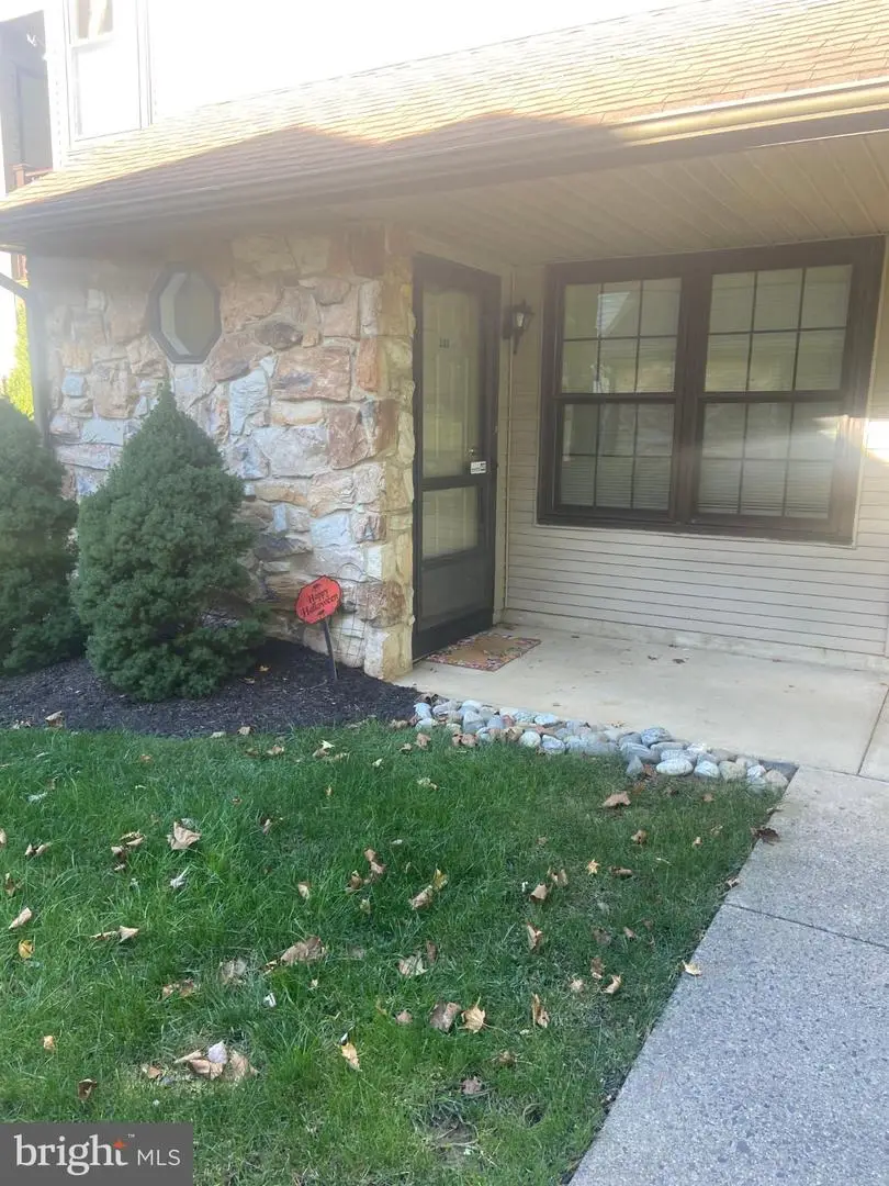 281 Sassafras Ct, Warrington, PA 18976 - #1