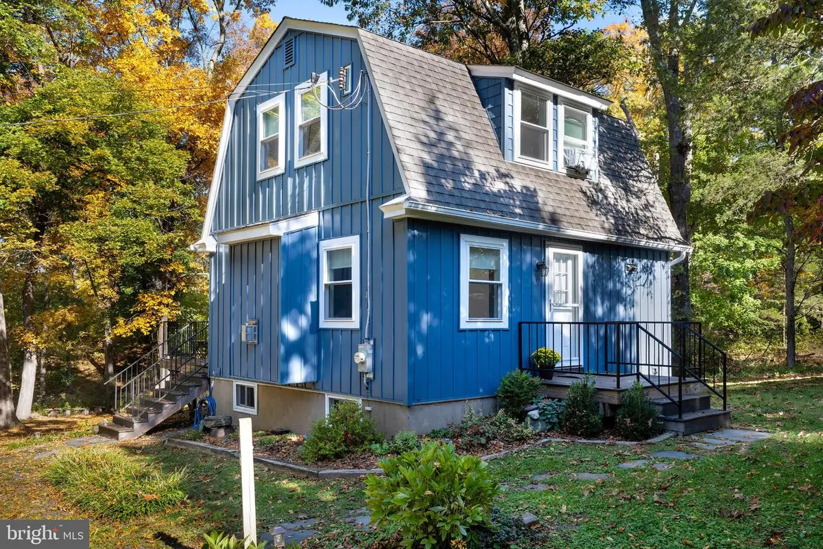 6619 Chapel Rd, New Hope, PA 18938 - #1