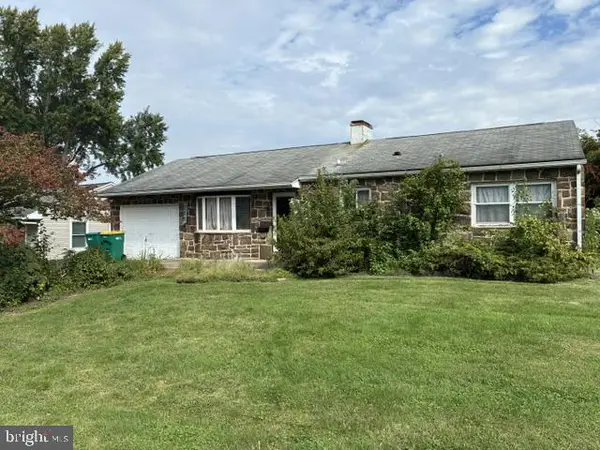 215 Waltham Rd, FAIRLESS HILLS, PA 19030