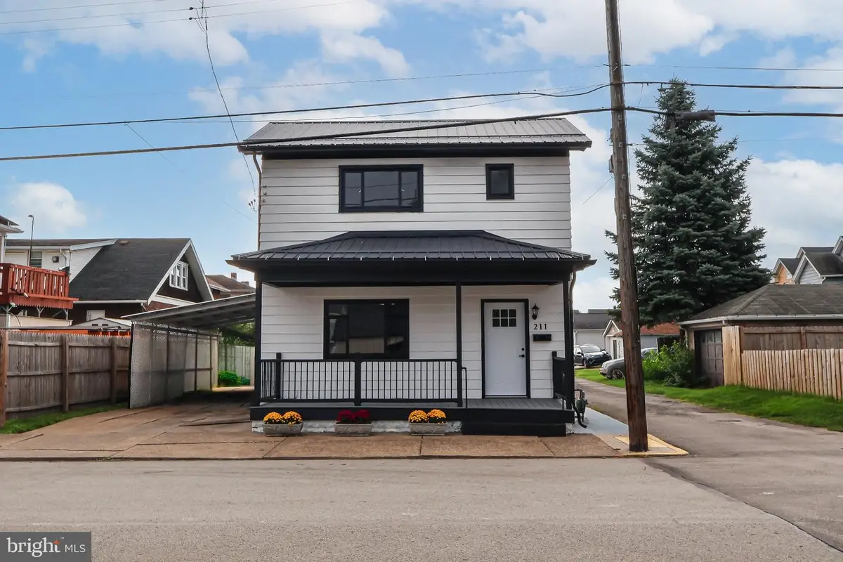 211 11th St, Monaca, PA 15061 - #1