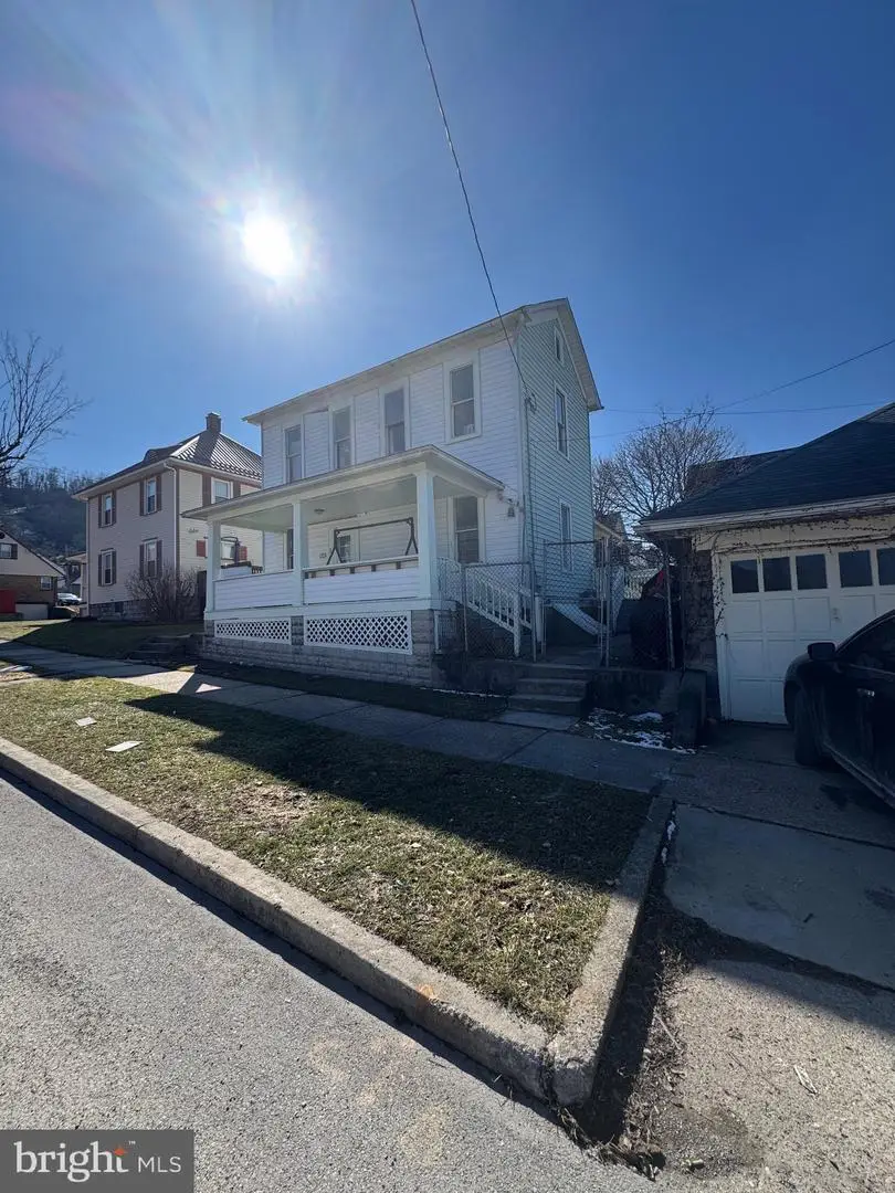 217 Bond St, Johnstown, PA 15902 - #2