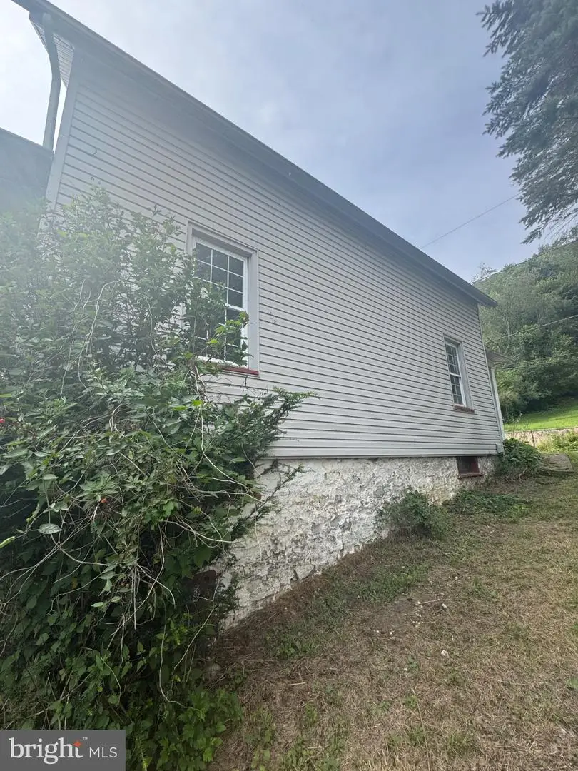 199 Iron St, Johnstown, PA 15906 - #2