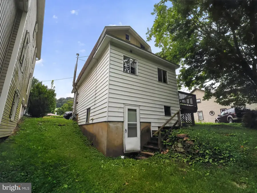 603 Fairfield Ave, Johnstown, PA 15906 - #2