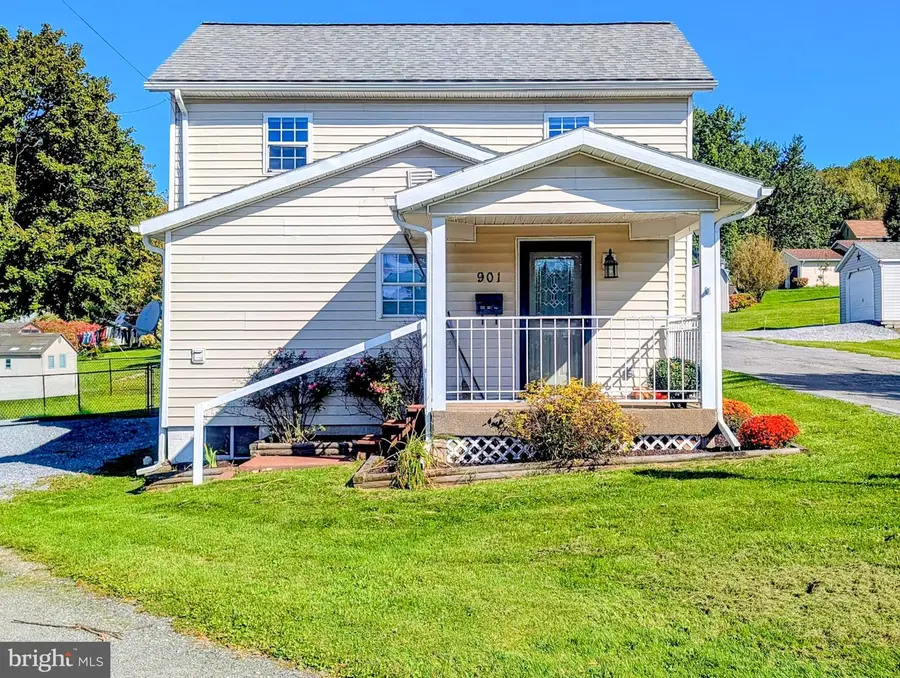 901 Donoughe St, Gallitzin, PA 16641 - #2