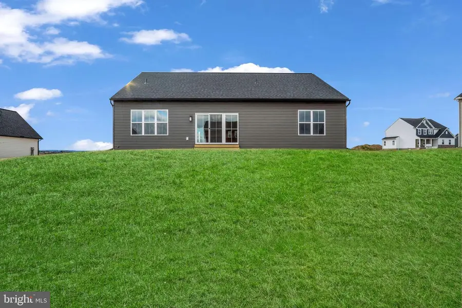 10 Family Dr, Carlisle, PA 17015 - Image #2