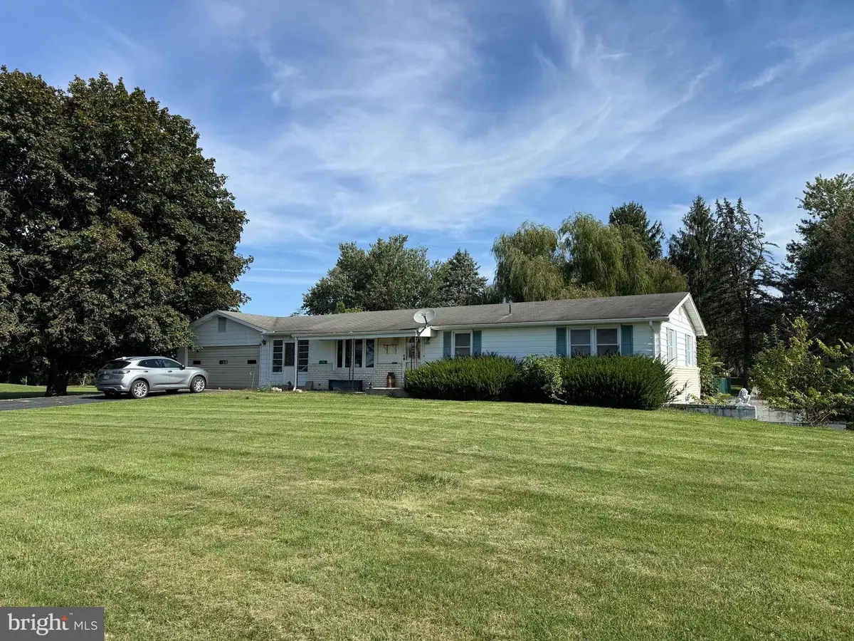 19 Middle Spring Rd, Shippensburg, PA 17257 - Image #1