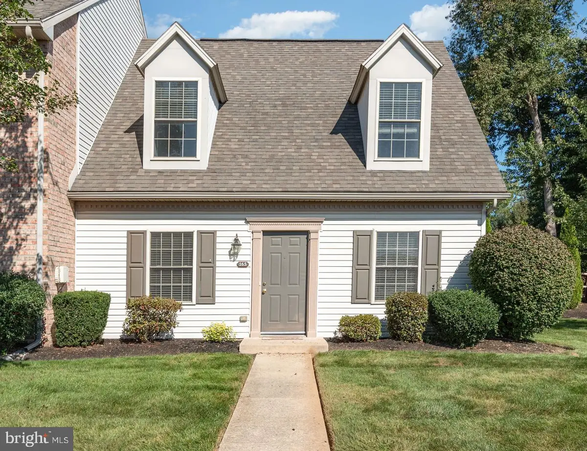 165 Melbourne Ln, Mechanicsburg, PA 17055 - Image #1