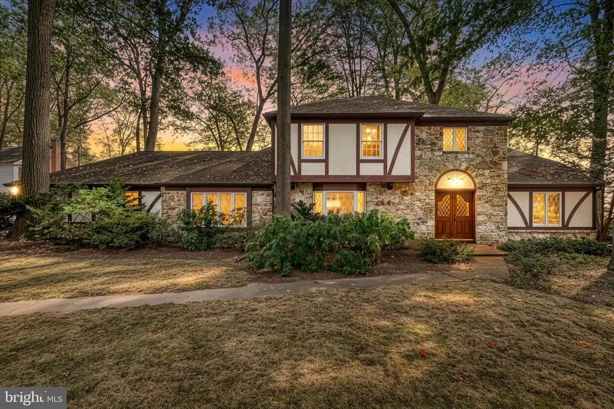 812 Flintlock Ridge Road, Mechanicsburg, PA 17055 - Image #1