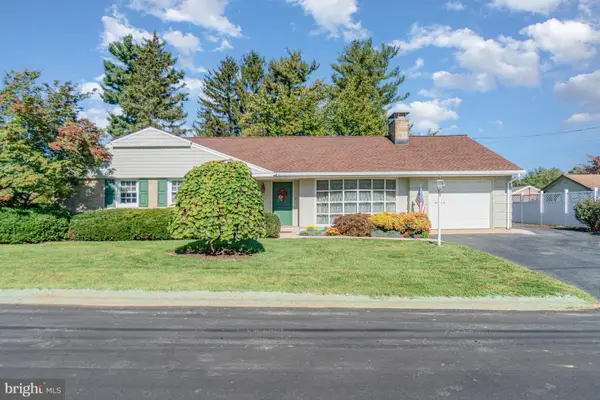 13 Greenway Drive, MECHANICSBURG, PA 17055