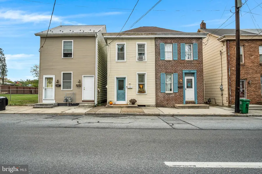 418 N East St, Carlisle, PA 17013 - Image #2