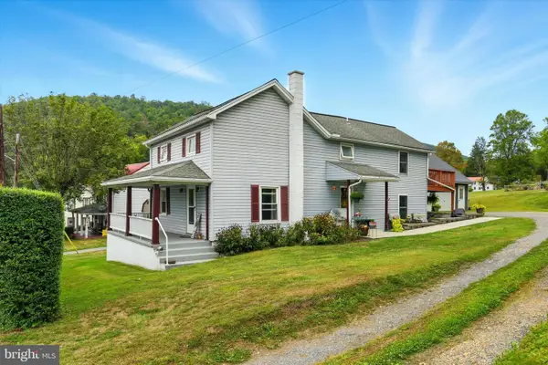 325 S Baltimore Avenue, MOUNT HOLLY SPRINGS, PA 17065