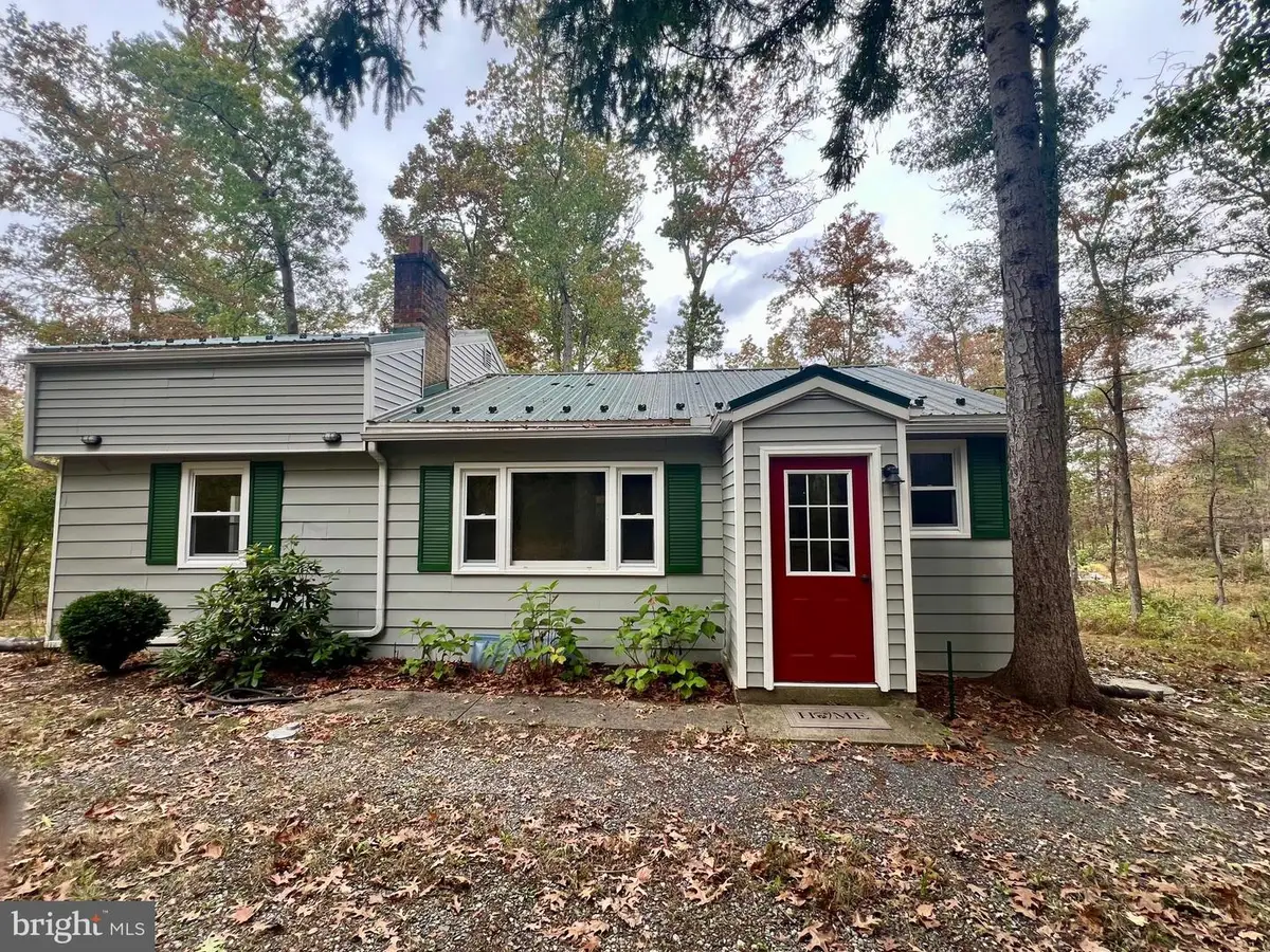 211 Anthem Dr, Carlisle, PA 17015 - Image #1