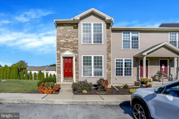 33 Eastwick Lane, CARLISLE, PA 17015