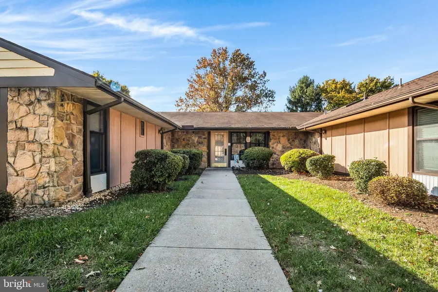 15 Abbey Court, Carlisle, PA 17015 - Image #2