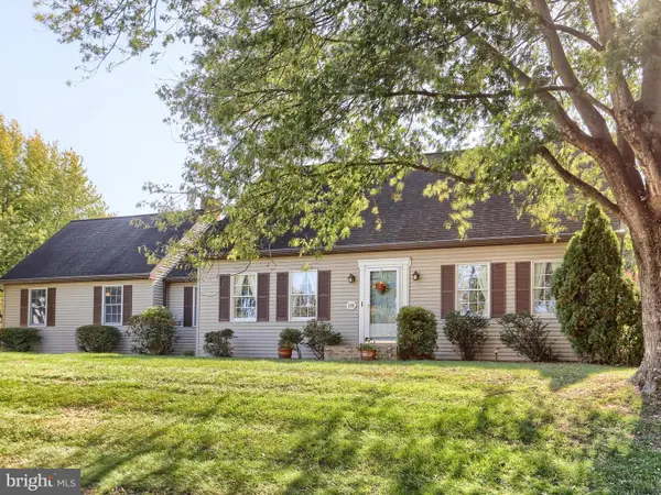 889 Hawthorne Ave, MECHANICSBURG, PA 17055