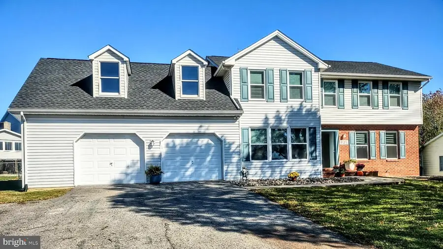 645 W First Street, Boiling Springs, PA 17007 - Image #2