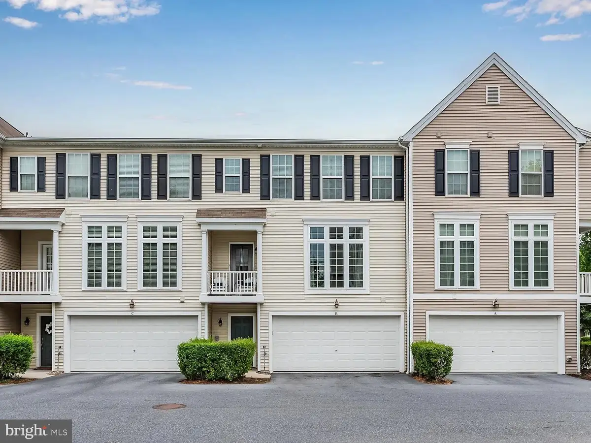 3025 Meridian Commons #b, Mechanicsburg, PA 17055 - Image #1