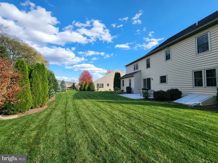 1902 Baldwin Ct, Mechanicsburg, PA 17055 - Image #3