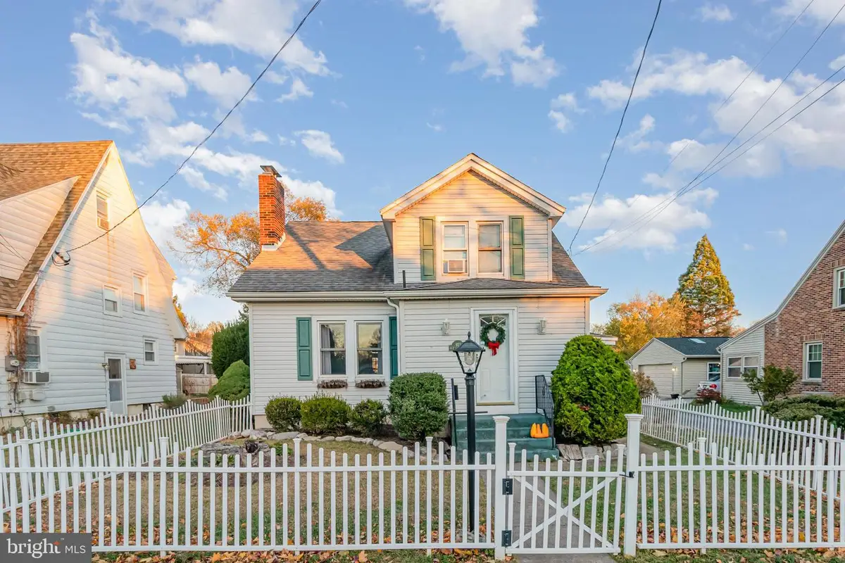 923 N College St, Carlisle, PA 17013 - Image #1