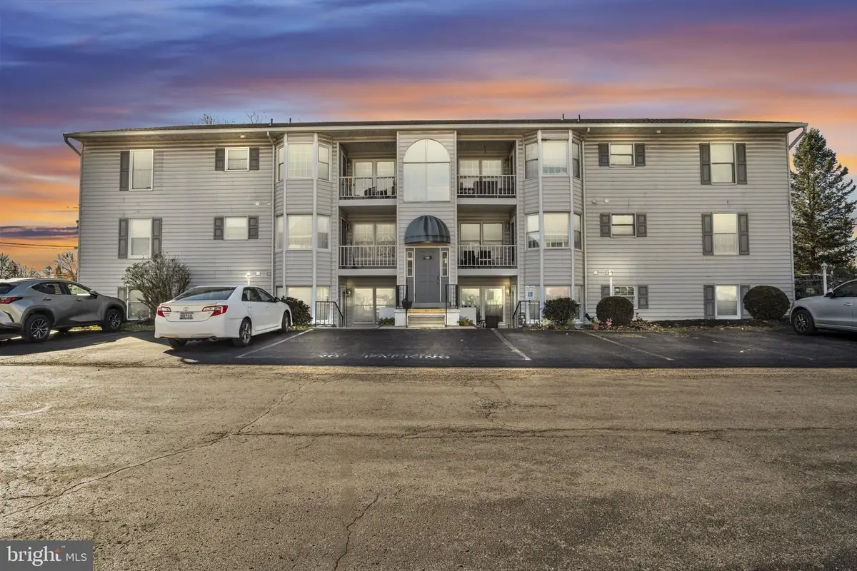 128 W Portland Street #11, Mechanicsburg, PA 17055 - Image #1