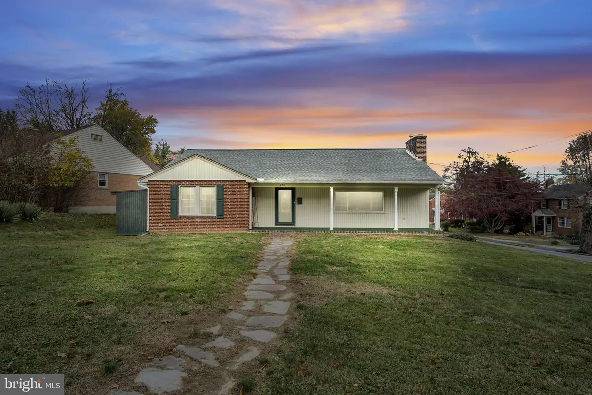 201 Poplar Avenue, New Cumberland, PA 17070 - Image #1